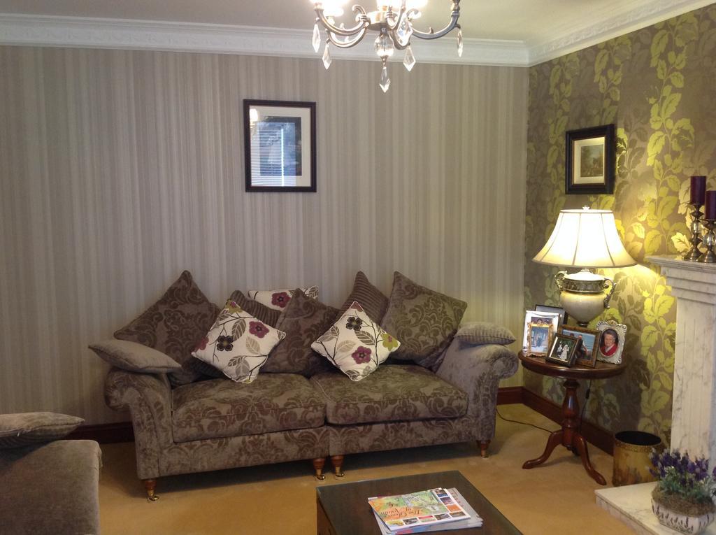 Caldhame Lodge Crumlin  Exterior foto